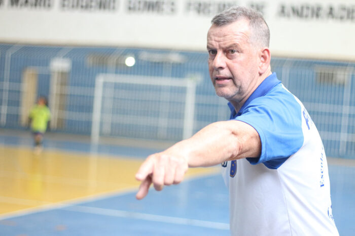 Treinador Sérgio Moraes faz vaquinha para tratamento após passar por AVC 1 Sérgio Moraes