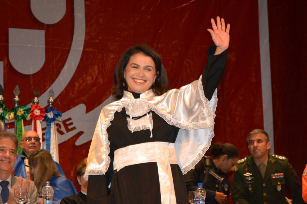 Girlene Alves assume cargo de reitora da UFJF 2 girlene alves, reitora da ufjf