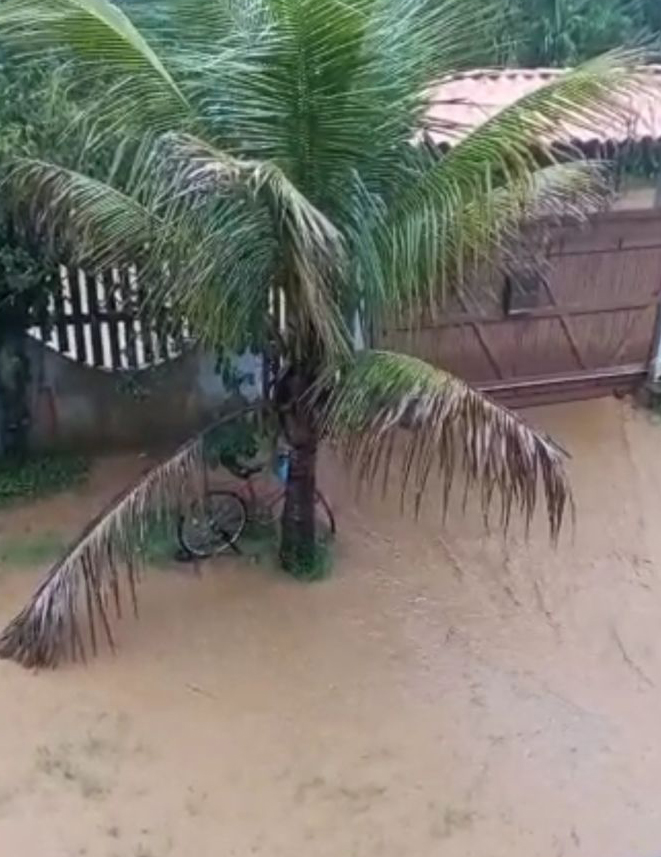 Moradores do Paço Del Rey denunciam falta de infraestrutura no bairro 1 alagamento