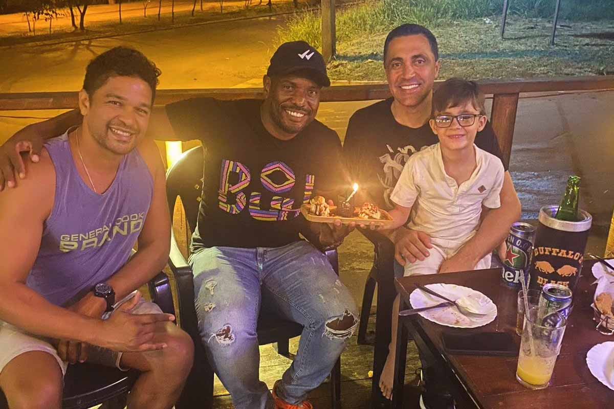 Ex-jogador juiz-forano Lino, ídolo do Atlético-GO, morre aos 39 anos 2 jardel negrette lino e breno foto arquivo pessoal