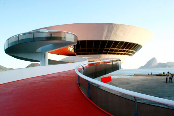 Nuvem em formato de disco voador lembra museu de Niterói e viraliza 2 Museu de Arte Contemporânea de Niterói, projetado por Oscar Niemeyer (Foto: DIvulgação/Visit Niterói)