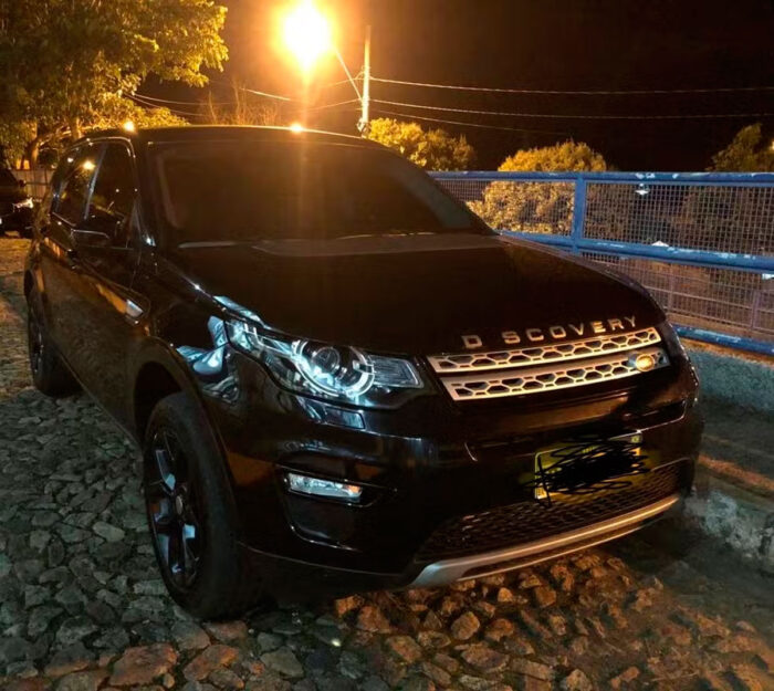 Suspeito de integrar facção criminosa é preso com carro de R$ 350 mil 1 Um dos carros apreendidos com o suspeito de integrar facção criminosa