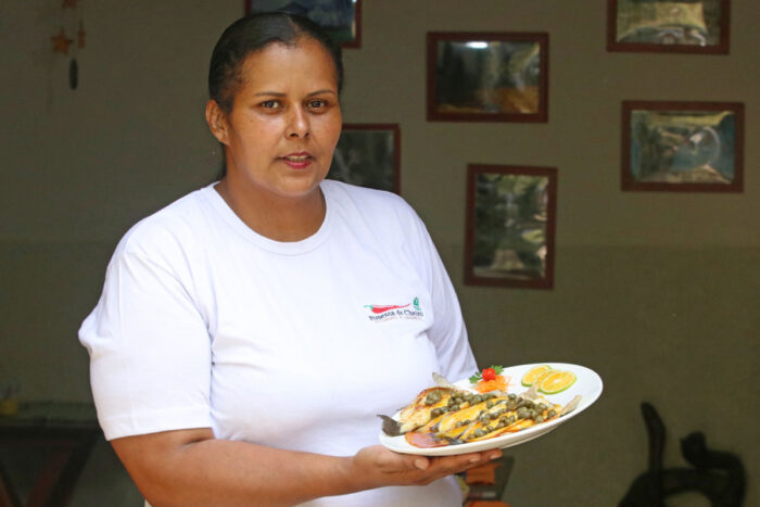 Truta ao molho de maracujá e alcaparras: um prato com a história de Ibitipoca 1 truta pimenta de cheiro receita carla leonardo costa
