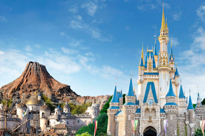 Disney? Universal? Quais são os parques temáticos mais visitados do mundo? 4 tokyo disney resort