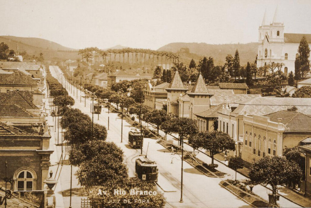 Exposição em parceria entre Independência Shopping e Museu Mariano Procópio comemora aniversário de JF 1 AvenidaRioBranco Divulgacao