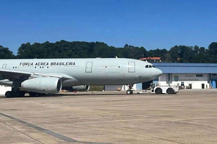 FAB leva 34 toneladas de doações às vítimas de enchentes no RS 1 Avisao da Forca Aerea FAB