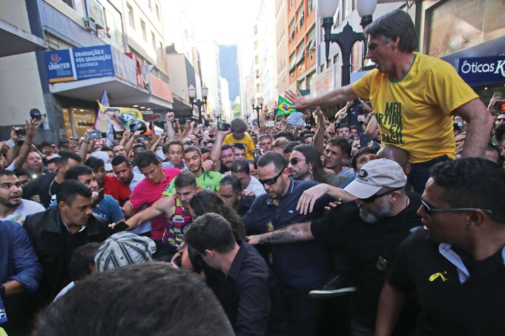 Tudo acontece em Juiz de Fora: facada em Bolsonaro leva caos à redação na véspera de feriado 4 BOLSONARO FELIPE COURI 06 09 2018 c