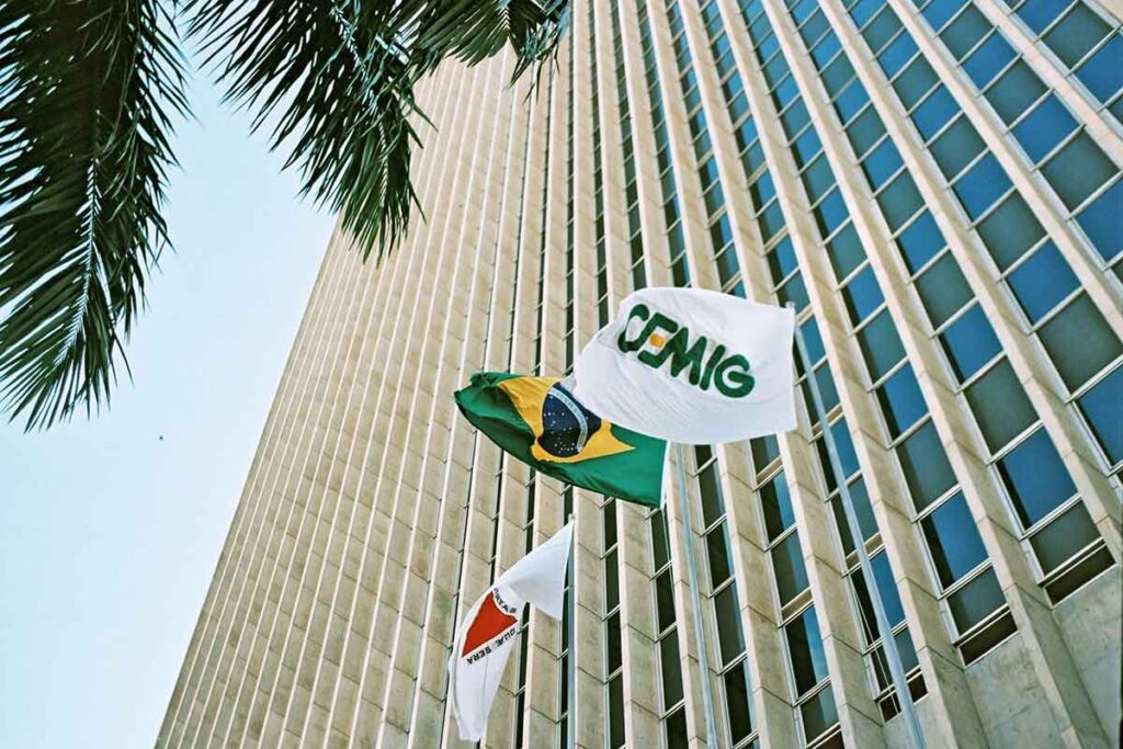 Lula sanciona lei que pode transferir Cemig, Copasa e Codemig para a União