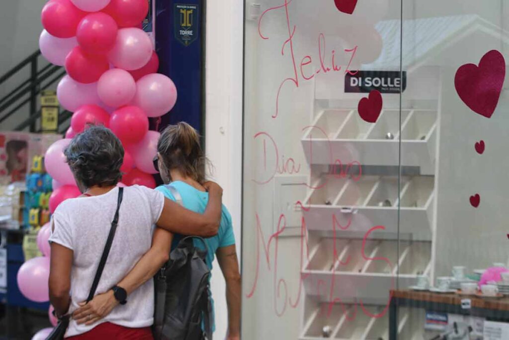 Movimento no comércio cresce às vésperas do Dia das Mães 2 Dia das Maes 2024 Felipe Couri