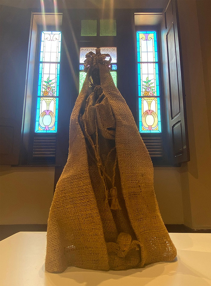 Exposição no Forum da Cultura destaca representações de Nossa Senhora 2 Nossa Senhora Aparecida Saco de aniagem Expedito Juiz de Fora MG