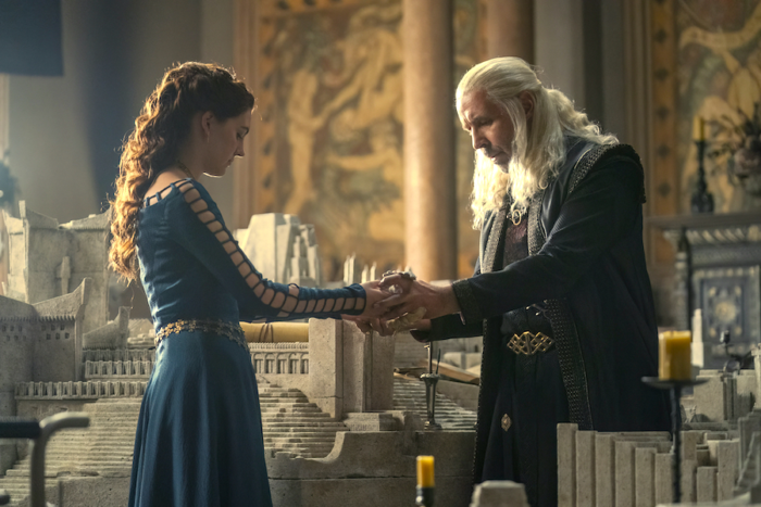 5 momentos impactantes da primeira temporada de "A Casa do Dragão" que vão te animar para a segunda temporada da série 3 O casamento de Viserys com Alicent Hightower