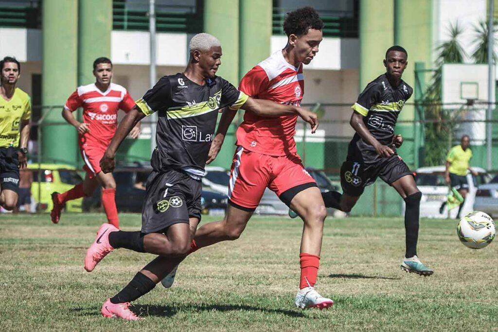 Meninos do sub-15 do Uberabinha/Galaxy estreiam com vitória na 1ª Divisão do Mineiro 2 Uberabinha