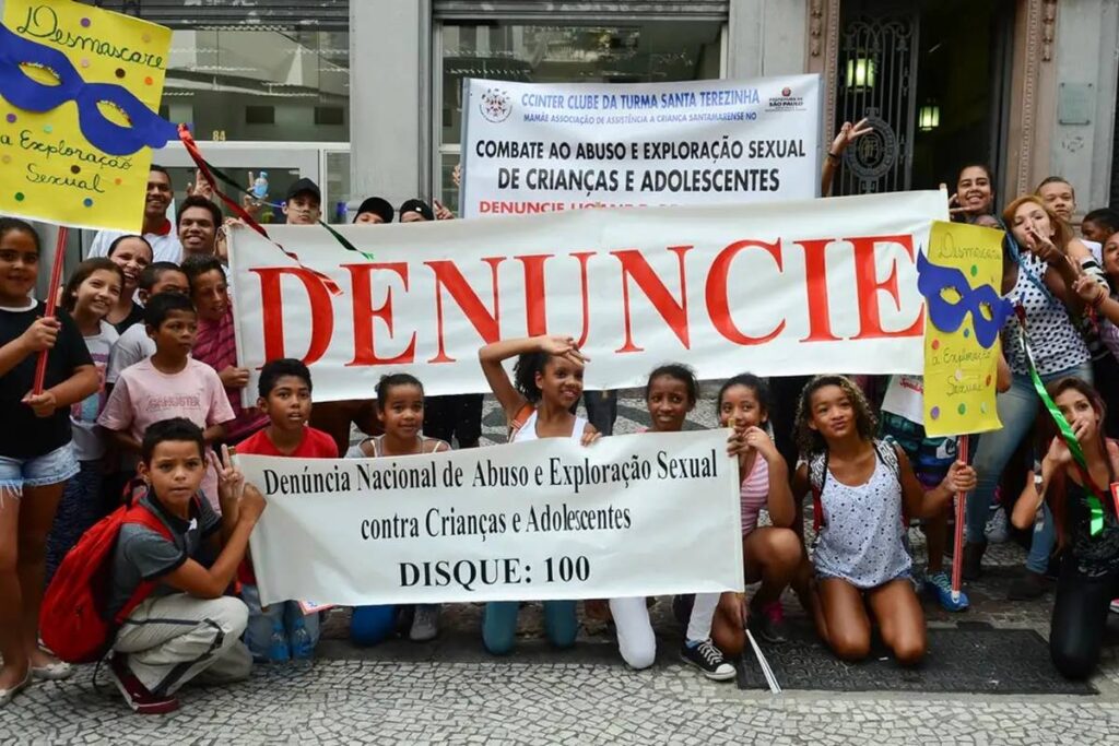 Disque 100 recebe duas denúncias por hora de estupro de vulneráveis 1 campanha contra exploracao infantil rovena rosa agencia brasil