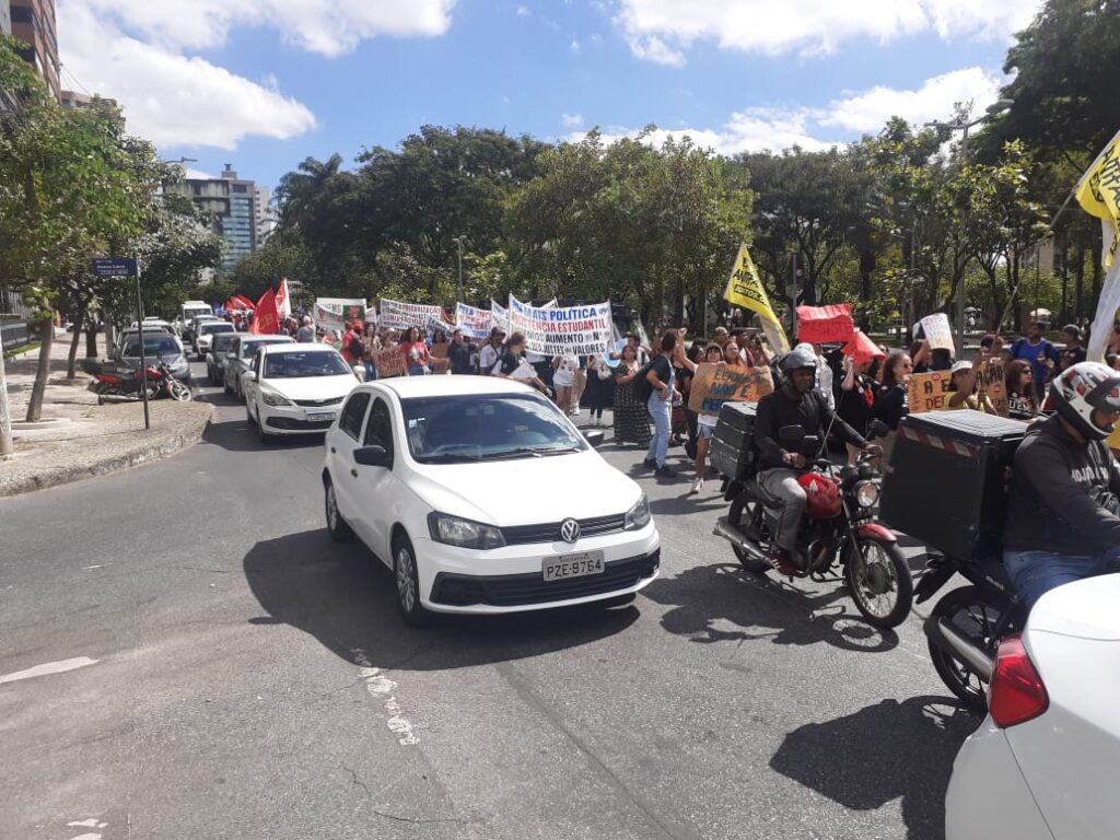 Professores de Juiz de Fora paralisam atividades pela quarta vez no ano 1 Professores de Juiz de Fora paralisam atividades pela quarta vez no ano