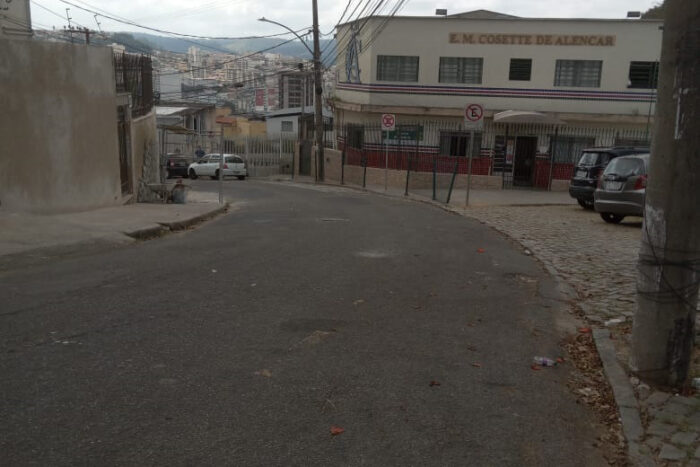 Falta de sinalização de trânsito gera insegurança próximo à escola 1 sinalizacao transito vu