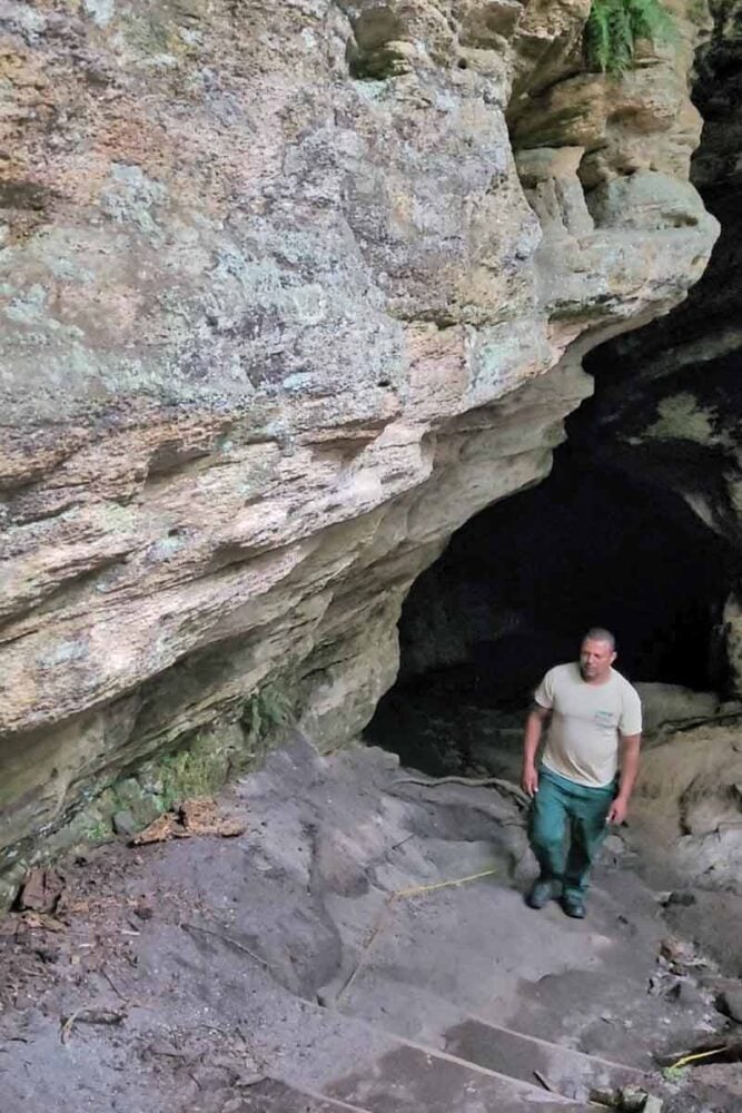 Quem cuida do planeta? Conheça a história de Carlos Ribeiro, funcionário há 30 anos no Parque Estadual do Ibitipoca 2 CAPA CARLOS BIOSFERA Leonardo Costa3