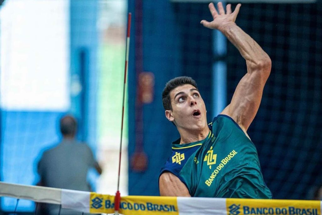 Após ano com título e seleção, juiz-forano Felipe Roque vai para o voleibol japonês 2 Felipe Roque. Foto Reproducao Instagram