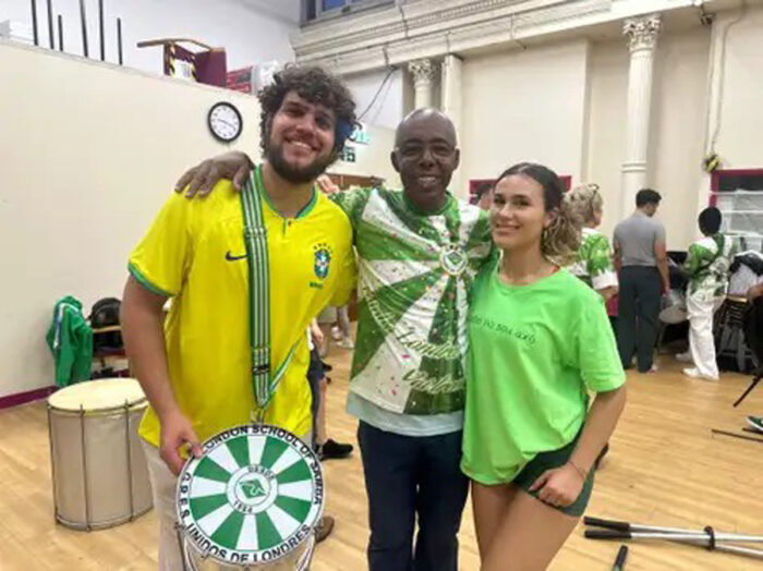 Escolas de samba ampliam fronteiras e levam samba para o exterior 2 escolas de samba