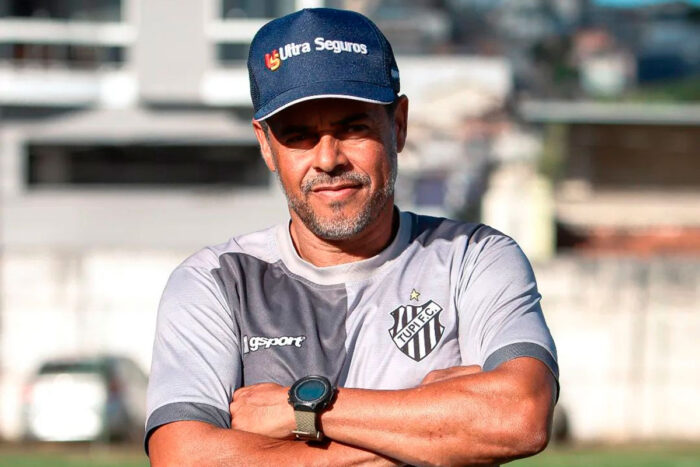 Guiba, ex-Tupynambás, é o novo treinador do Tupi 1 guiba tupi by yan ferreira tupi fc editada
