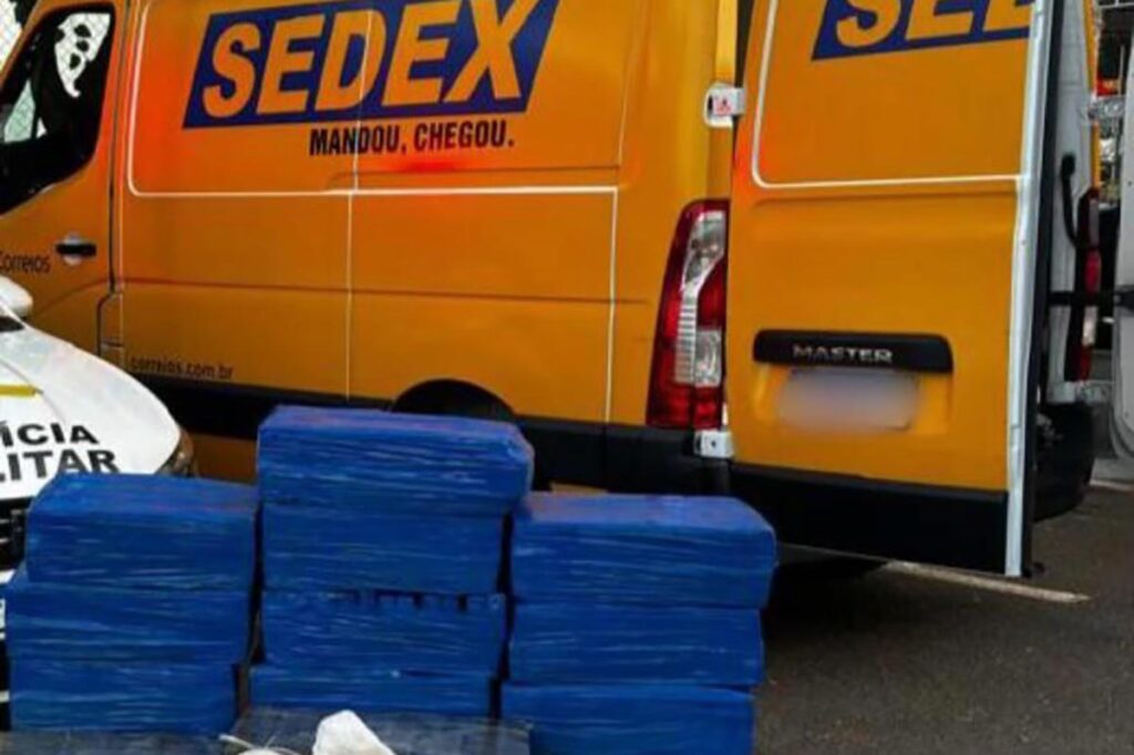 Motorista é preso com 800 quilos de maconha em veículo terceirizado dos Correios 2 maconha veiculo correios divulgacao ficco mg