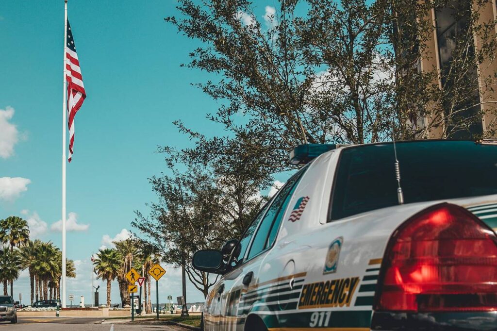 Brasileiro acusado de violência sexual mata enteada de 16 anos nos Estados Unidos 1 policia eua pexels