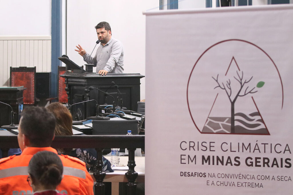 ‘A fase de mitigação já passou’: professores da UFJF alertam para a emergência climática na Zona da Mata 1 ‘A fase de mitigação já passou’: Professores da UFJF alertam para a emergência climática na Zona da Mata
