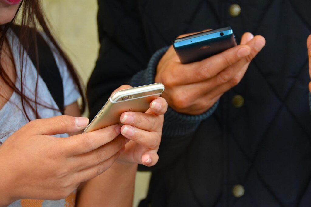 Amazon e Mercado Livre são notificados por venda de celulares irregulares 1 venda de celulares pixabay