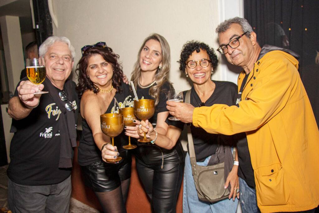 Coluna Cesar Romero - 12 e 13 de julho de 2024 3 Marcelo Juliani Elisangela Amorim Patricia Novaes Monica Valentin e Ivan Elias FOTO GUILHERME OVIDIO