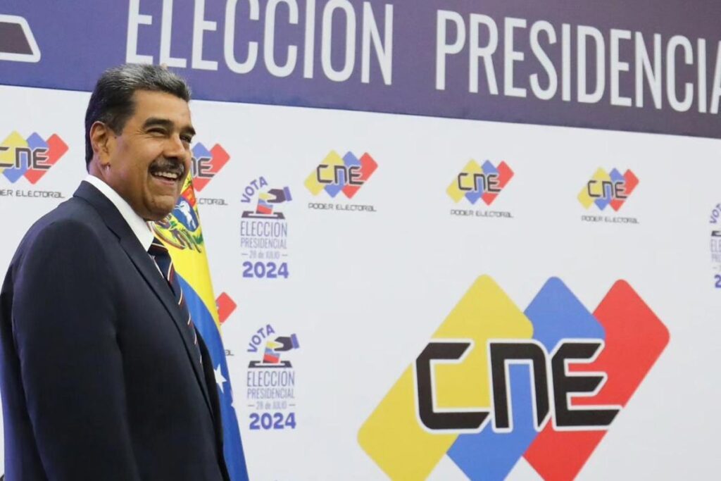 Presidente Maduro entrega atas eleitorais do seu partido à Justiça da Venezuela 3 Nicolás Maduro