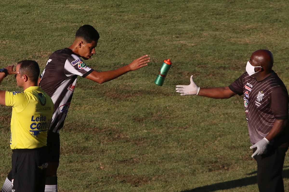 Da Série B à 'Terceirinha' em oito anos: as etapas da derrocada do Tupi 4 Tupi pandemia.jpg. Foto Leonardo Costa