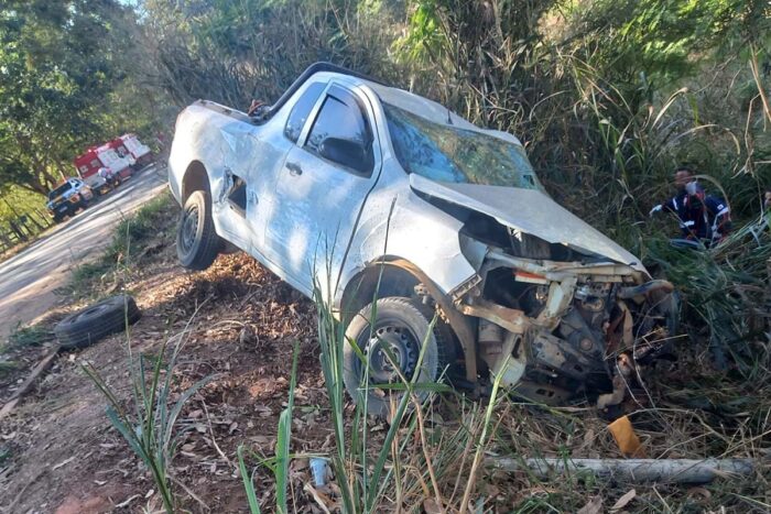 Mãe e filho morrem em acidente na MG-133 1 Mãe e filho morrem em acidente na MG-133