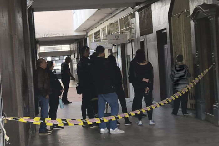 Mãe de morador assassinado na Andradas reconstitui cena do crime 1 capa reconstituicao sandra zanella editada