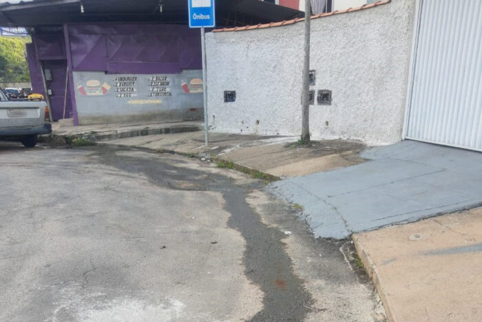 Vazamento de esgoto preocupa moradores na Zona Norte 1 esgoto vu