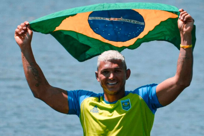 Quem é Isaquias Queiroz, porta-bandeira do Brasil na Olimpíada que superou perda de rim 1 isaquias by reproducao instagram editada
