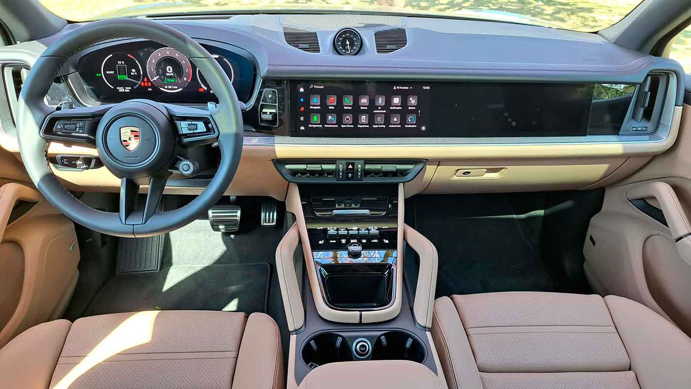 Porsche Cayenne híbrido é luxuoso, potente e roda 20,2 km com 1 litro de gasolina 2 porsche cayenne e hybrid 2025 divulgacao porsche 2