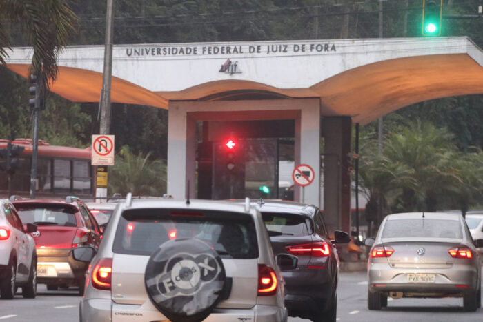 Greve acaba na UFJF e alunos retornam no dia 15 de julho