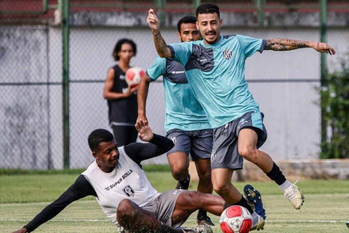 Com três ex-Tupi, Tupynambás registra primeiros jogadores para a "Terceirinha" estadual 1 Contratacoes Baeta.jpg. Foto Coast FC