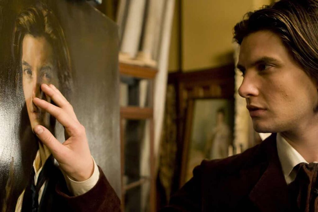 'O Retrato de Dorian Gray' vai ganhar adaptação com mudanças na Netflix 1 cena do filme O Retrato de Dorian Gray, de 2009