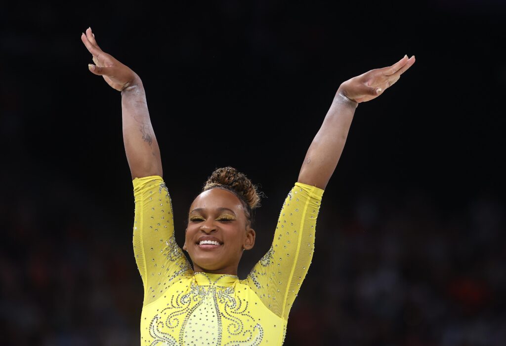 Rebeca Andrade leva prata no individual geral e alcança feito histórico em Paris 1 Rebeca Andrade