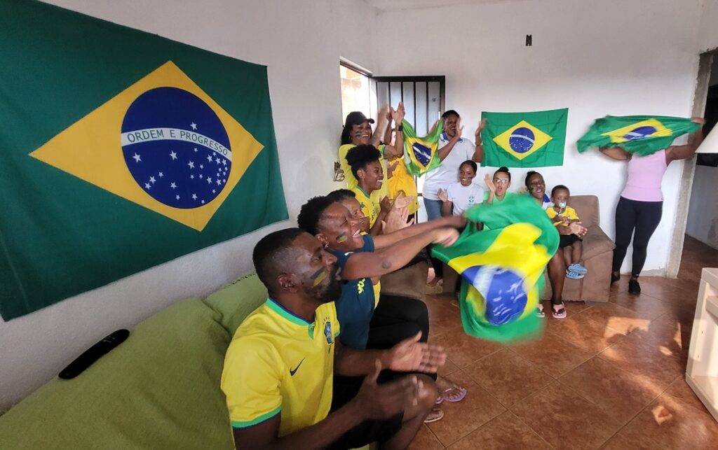 Família e alunos de escola de Luiz Maurício vibram por participação do juiz-forano nas Olimpíadas 4 Tribuna acompanha torcida por Luiz Maurício em Juiz de Fora