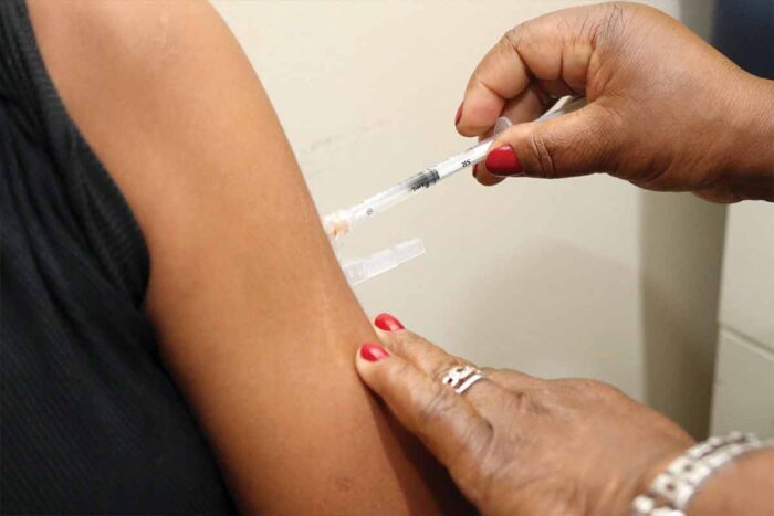 Juiz de Fora tem Dia D de vacinação contra dengue no sábado 1 Prefeitura promove Dia D de vacinação contra dengue81% do público-alvo não se vacinou contra a dengue