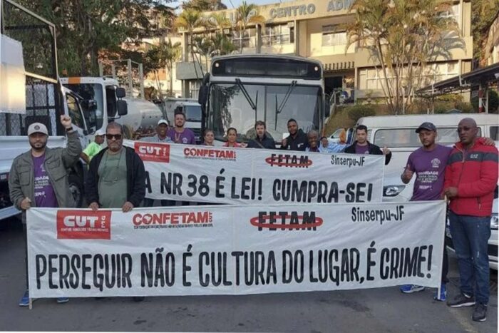 Manifestantes denunciam supostos assédios morais no Demlurb 1 denúncia assédio Demlurb