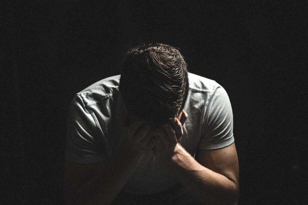 homem triste depressao pixabay