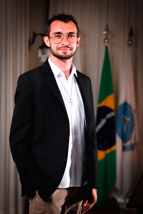 Ação do MPMG questiona promoção pessoal de prefeito de Barbacena 1 prefeito barbacena Carlos Augusto Soares do Nascimento foto prefeitura de barbacena