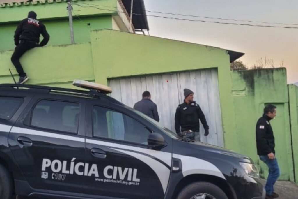 Quase 80 policiais realizam operação contra o tráfico em Barroso 2 tráfico