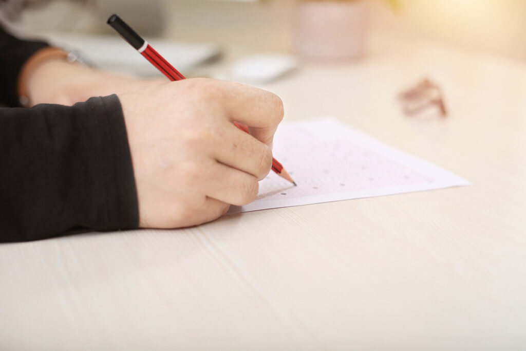 Inscrições para programa Trilhas de Futuro nas Escolas se encerram na sexta-feira 1 Processo seletivo da AgSUS tem salário de até R$ 8 mil