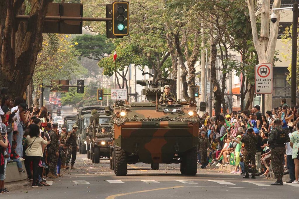 Desfile de 7 de Setembro presta homenagem aos 80 anos da Força Expedicionária Brasileira 12 DESFILE DESTAQUE SITE FELIPE COURI 1