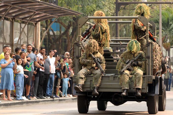 Desfile de 7 de Setembro presta homenagem aos 80 anos da Força Expedicionária Brasileira 8 GALERIA FELIPE COURI 3