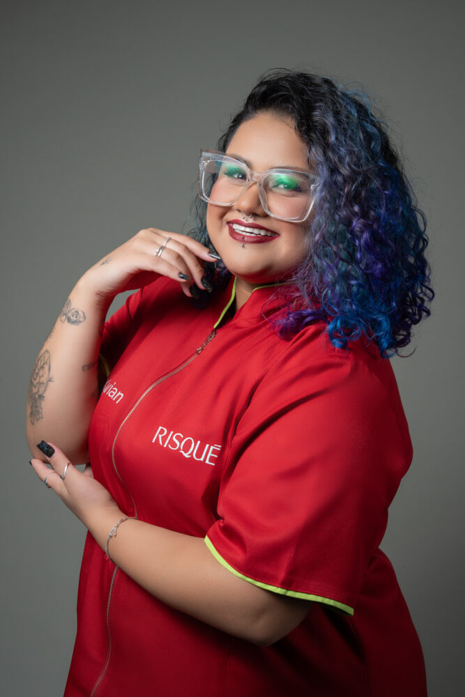 Manicure juiz-forana lança coleção de esmaltes com marca nacional 1 Kyvian Araujo Risque Manicores 2