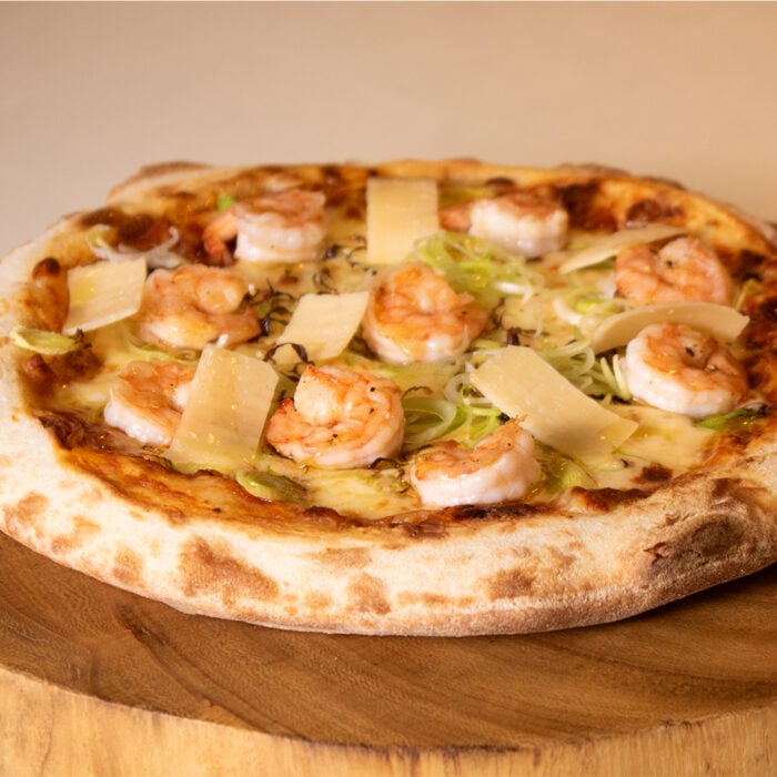 SPOLETO PIZZA DE CAMARAO A MINEIRA NA CACHACA